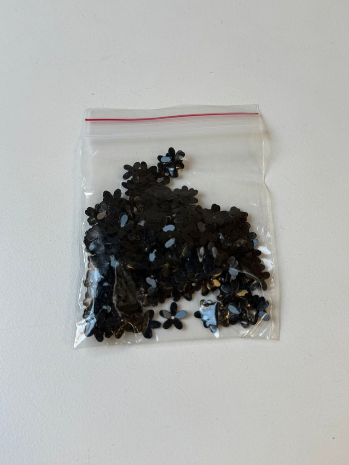 Black Flower Sequins 6g