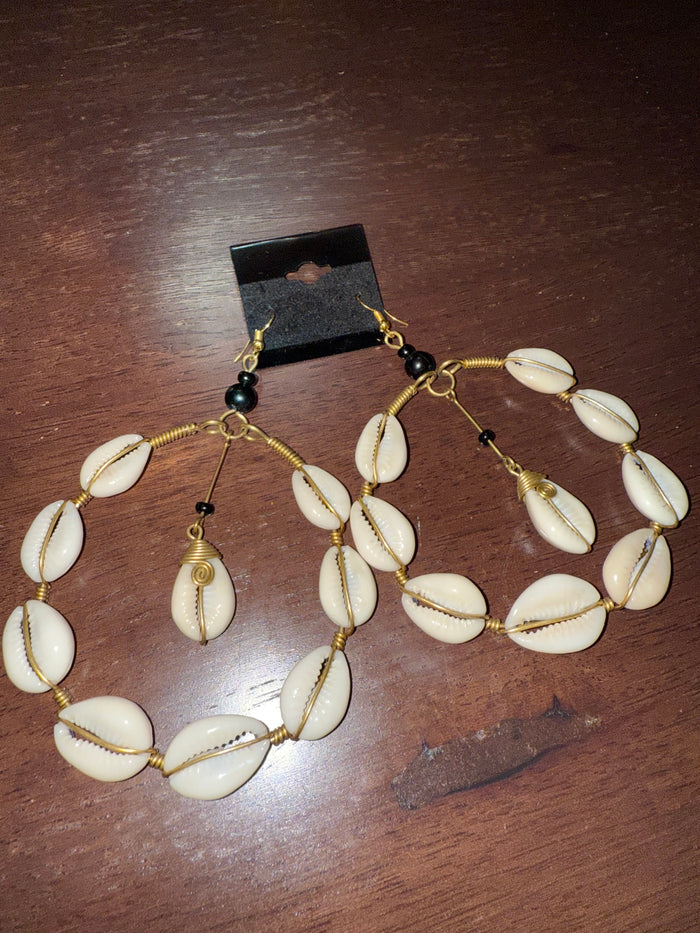 Cowrie Big Mama Hoop