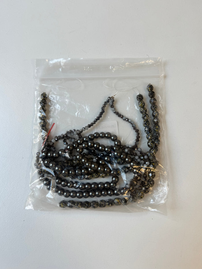 Gunmetal Mix Beads 62g