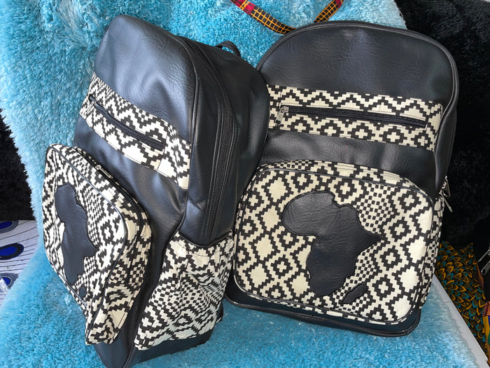 Large African print backpack🔥