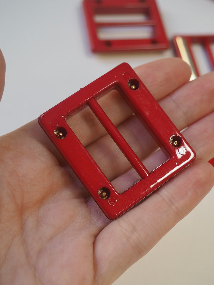 Red + Gold Plastic Slider 3cm
