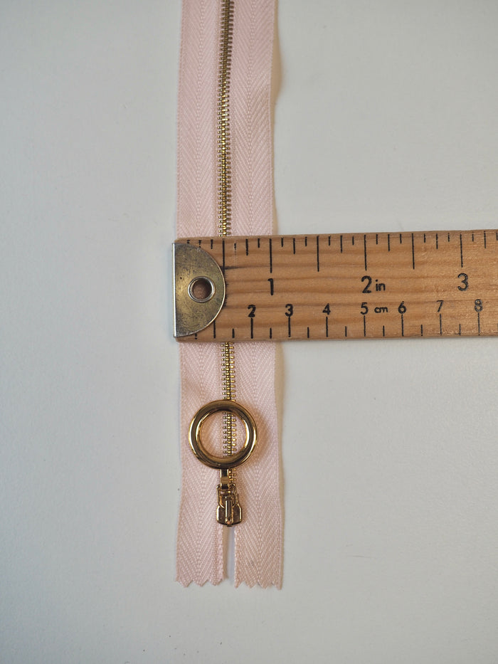 35cm/14inch O-Pull Narrow Metal Teeth Pale Pink Zips