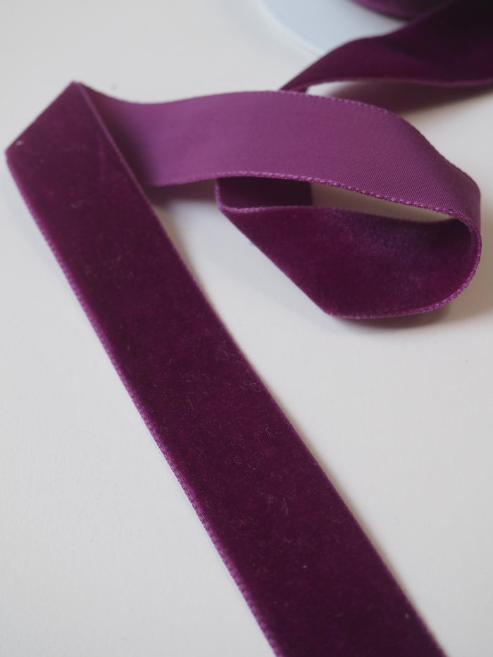 Berisfords Fuchsia Velvet Ribbon 22mm