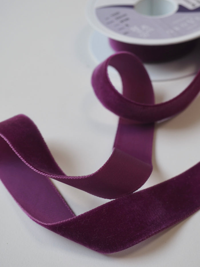 Berisfords Fuchsia Velvet Ribbon 22mm