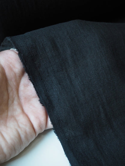 Black Linen 140gsm