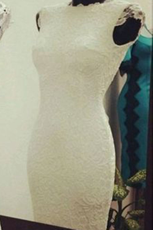 Classic Prom Dress 2024 Elegant Lace Open Back Cap Sleeves