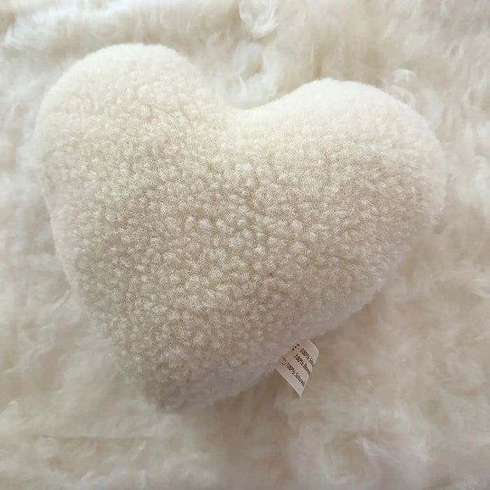 Coussin cœur en laine vierge Sassoupi