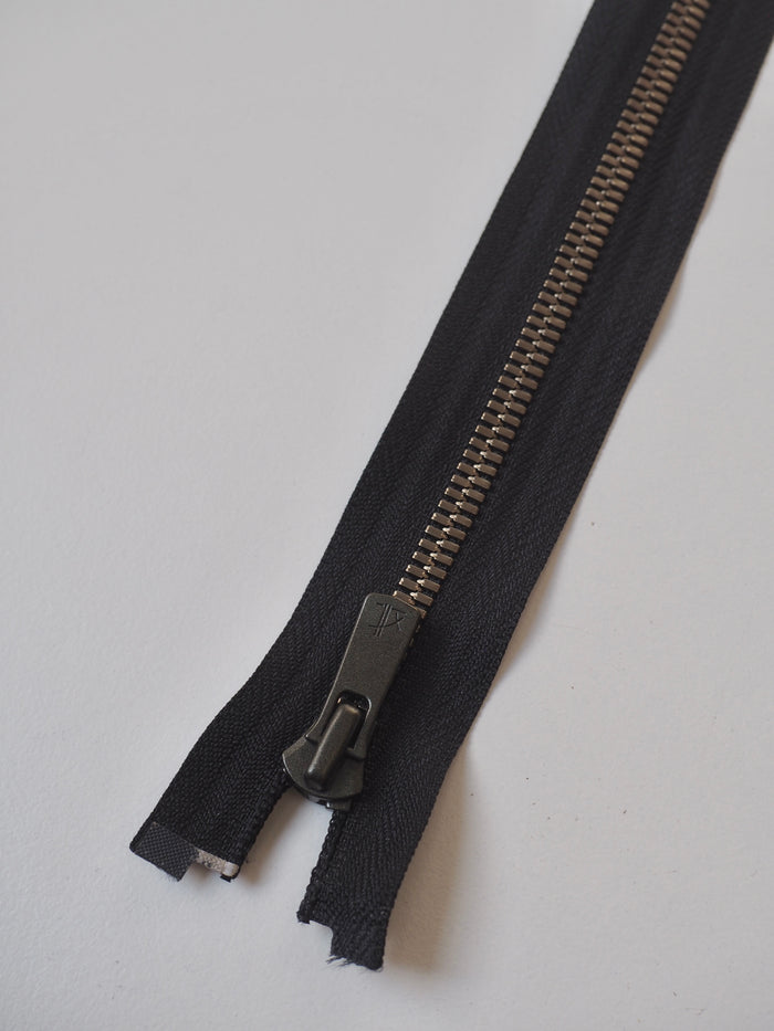 Excella 48cm/19inch Two-Way Open-Ended Black Metal Zips