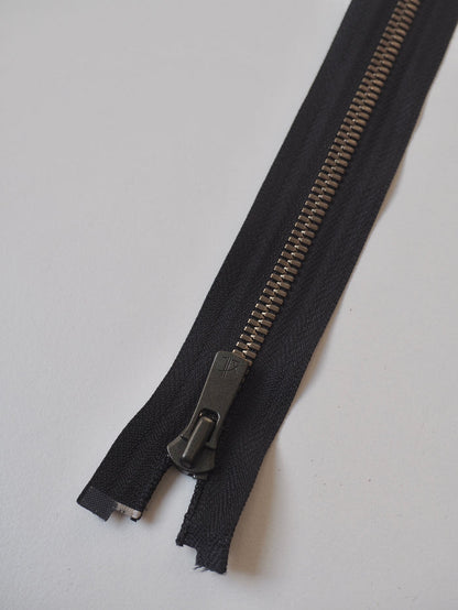 Excella 48cm/19inch Two-Way Open-Ended Black Metal Zips