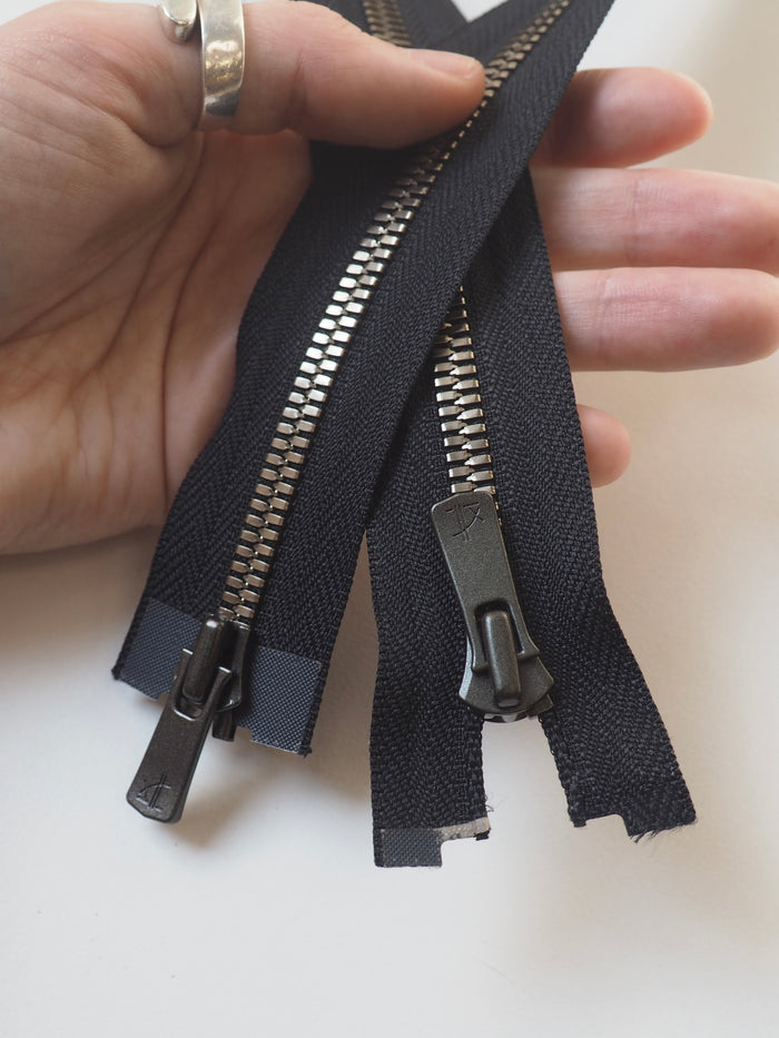 Excella 73cm/29inch Two-Way Open-Ended Black Metal Zips
