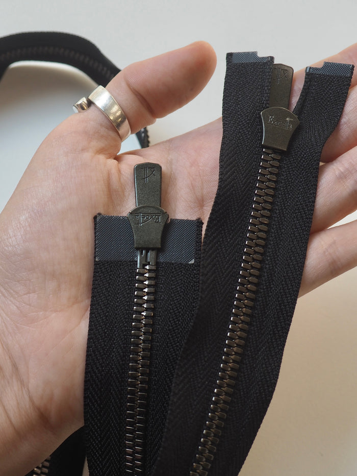 Excella 87cm/34inch Two-Way Open-Ended Black Metal Zips