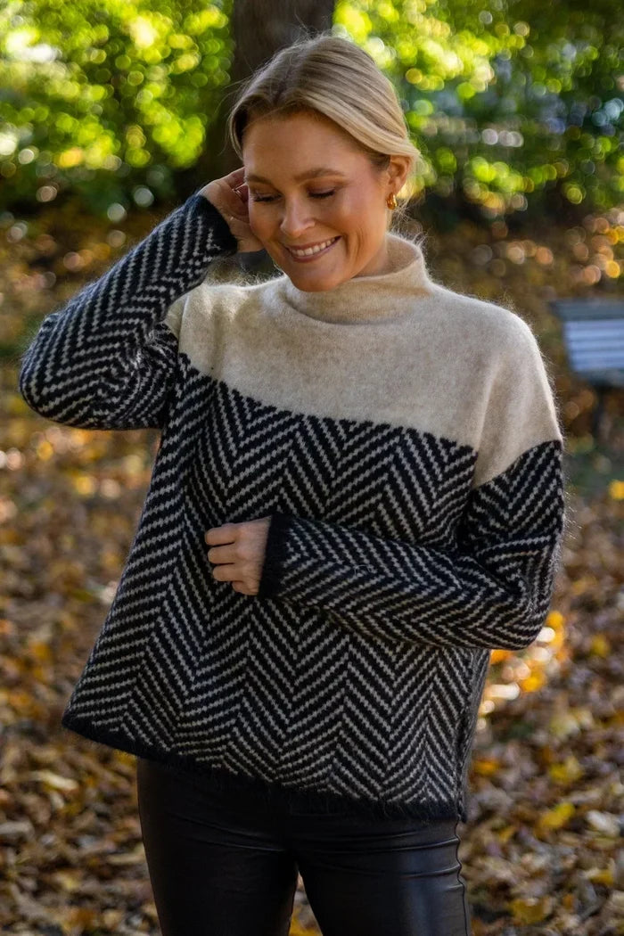 HARTLEY - CHIC HARBOR TURTLENECK SWEATER