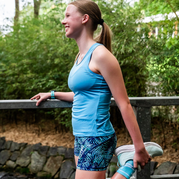 blue running singlet