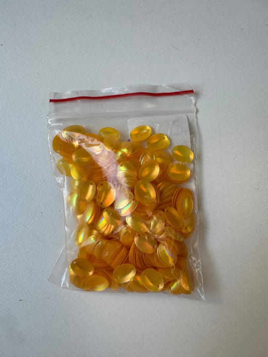 Mango Iridescent Oval Sequins 16g