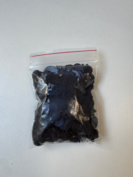 Midnight Flower Mix Sequins 38g