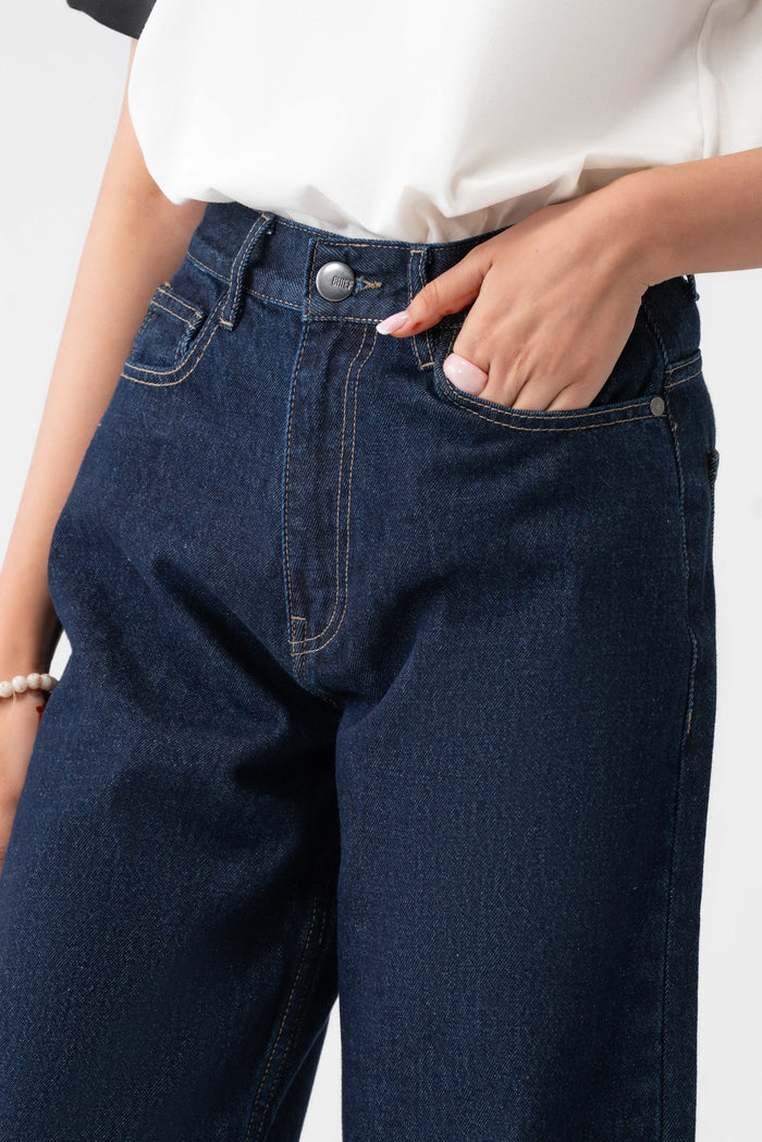 Relax Fit Denim Jeans – Women