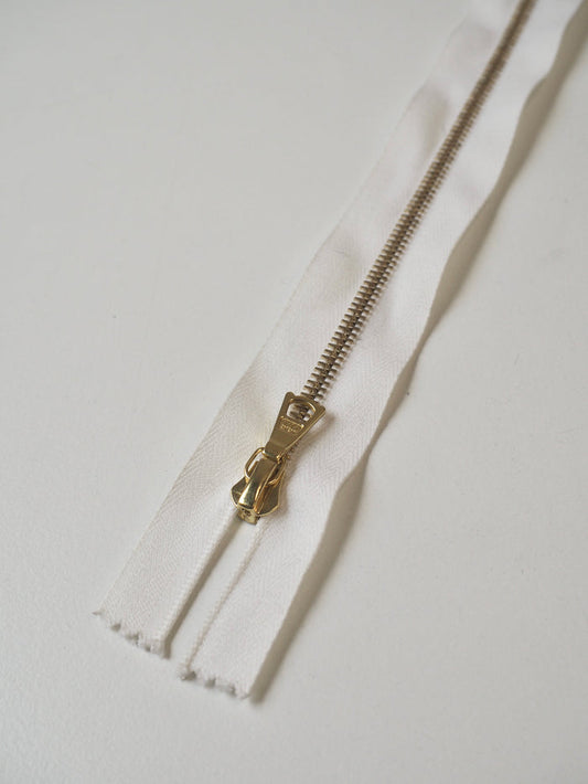 Riri 40cm/16inch White Narrow Gold Metal Teeth Zips