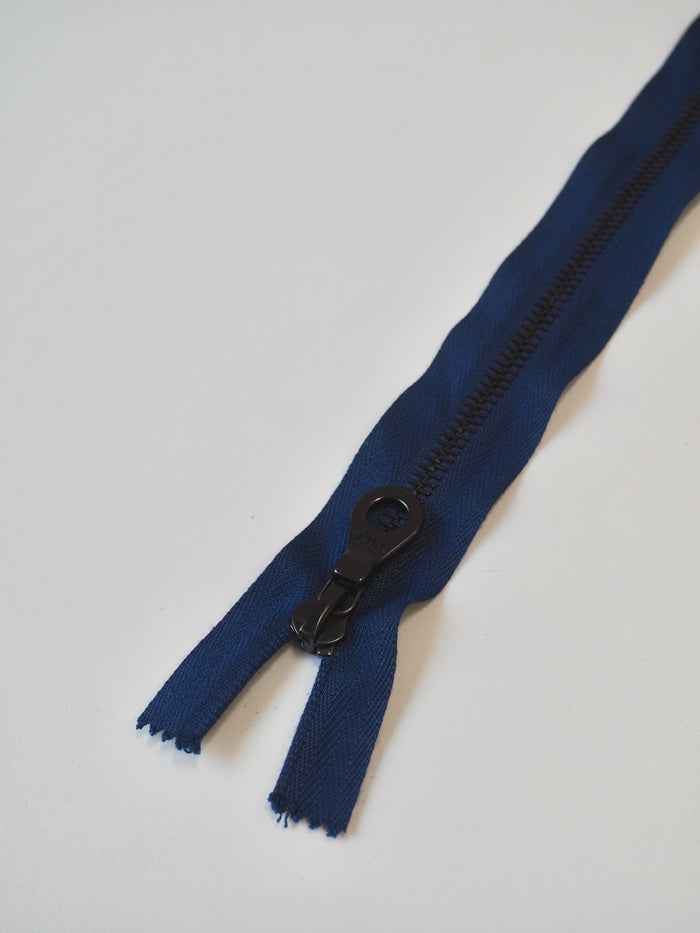Riri 78cm/31inch Gunmetal Large Pull Metal Teeth Zips