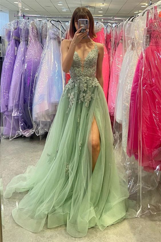Sage Green Prom Dress 2024 Inspiration V Neck Lace Appliques Tulle
