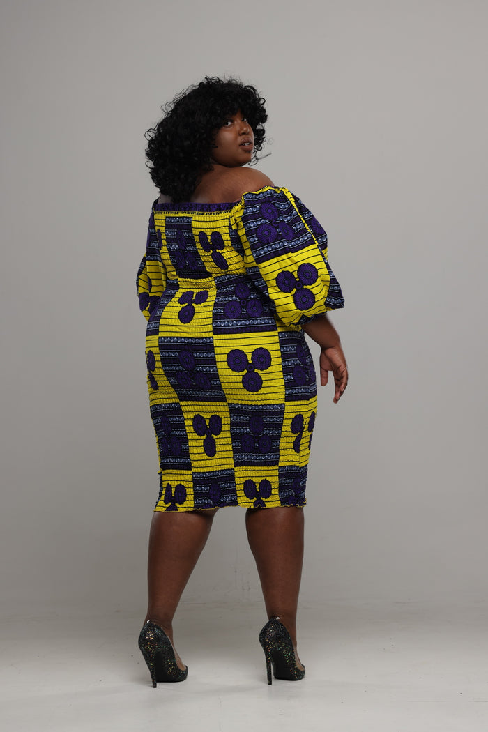 Short puffy sleeve elastic dress.
