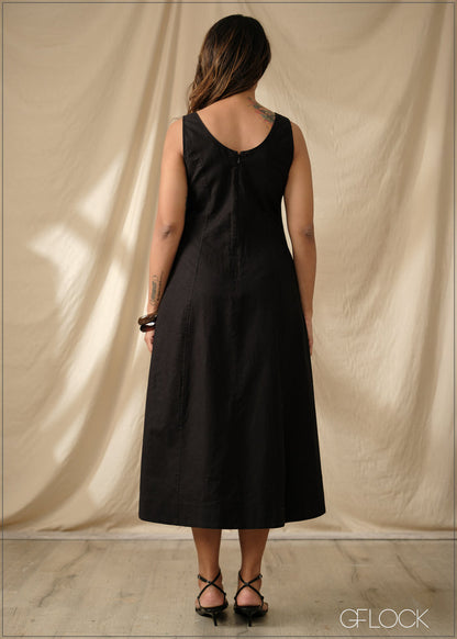 Sleeveless Midi Dress - 280925