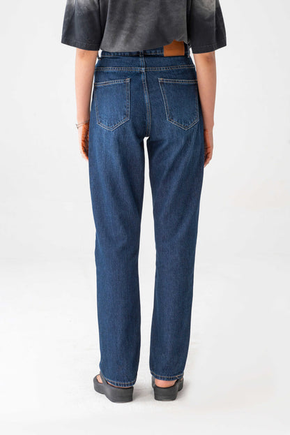 Straight Leg Denim Jeans – Women