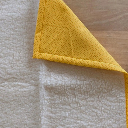 Tapis de jeu bébé en laine & coton bio Saling - Jaune - Lilinappy