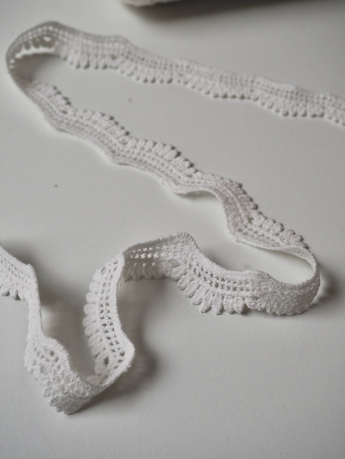 White Cotton Leaf Scallop Lace Trim 20mm