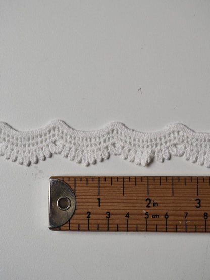 White Cotton Leaf Scallop Lace Trim 20mm