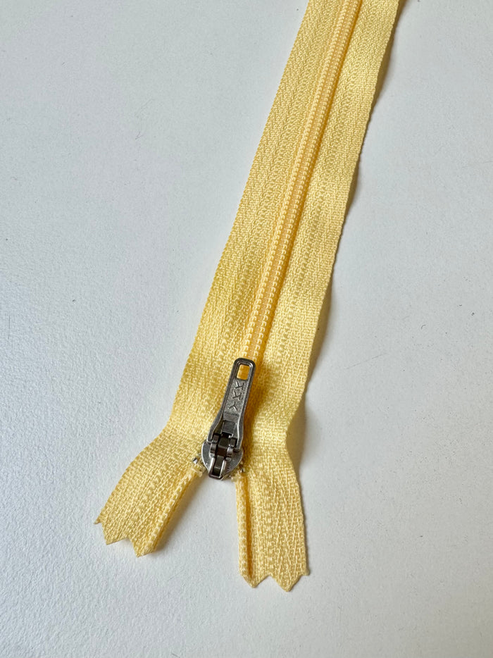 YKK 14cm/5.5inch Butter Yellow Standard Zips