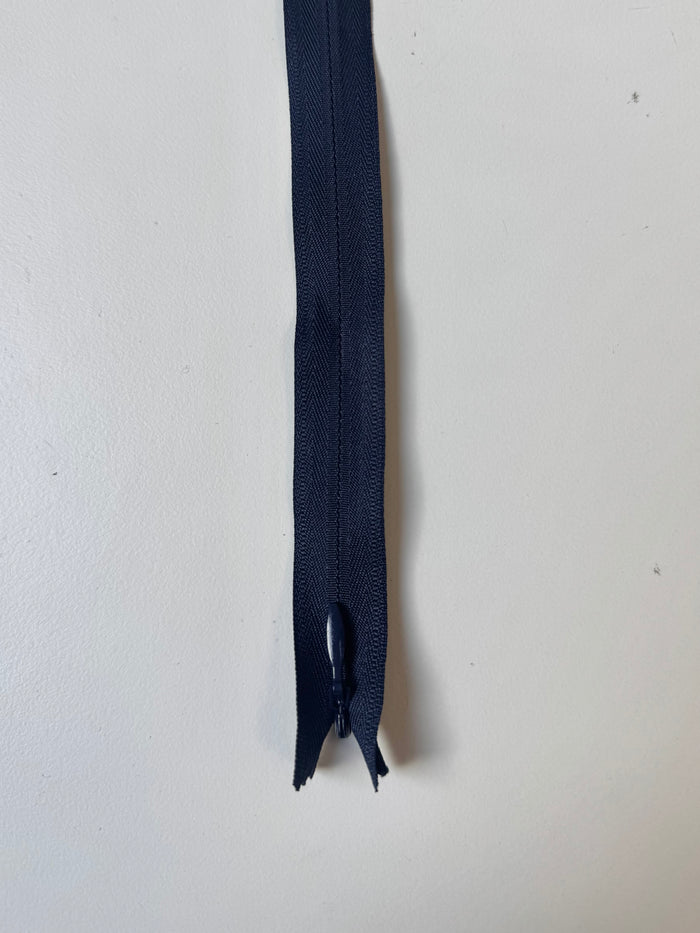 Navy (058)