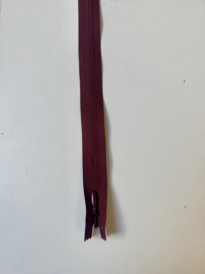 Burgundy (048)