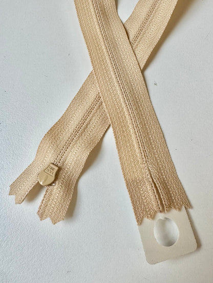 YKK 65cm/25.5inch Sand Standard Zips